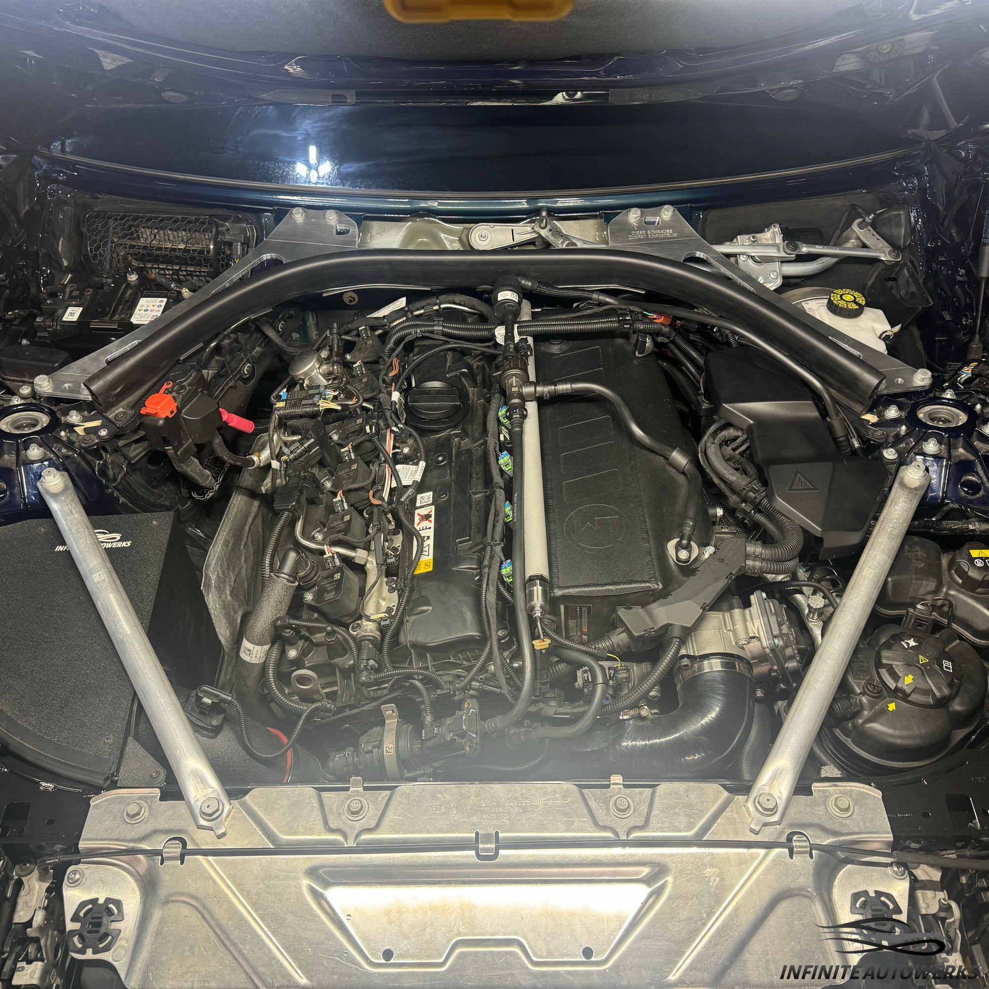 INFINITE AUTOWERKS Hybrid STRUT TOWER BRACE RETROFIT - BMW G20 G22
